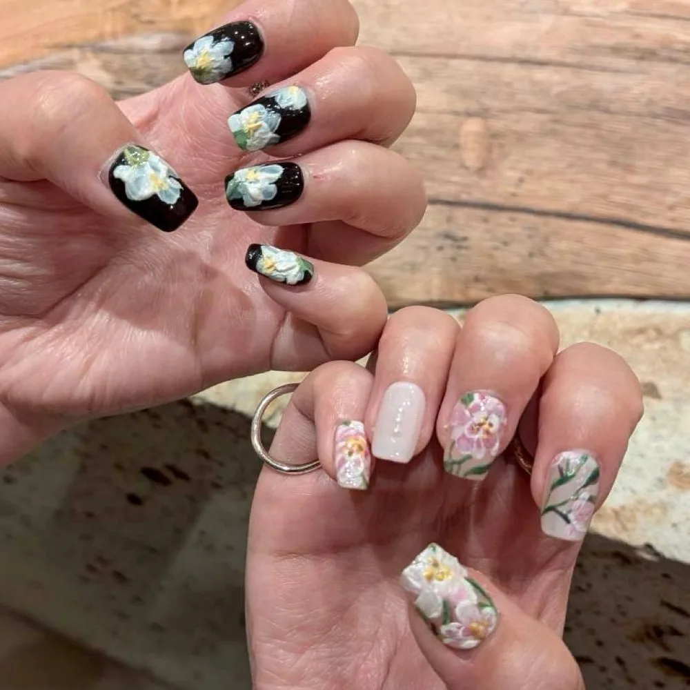 ハンドメイド ネイルチップ フラワーデザイン フレンチガーリー 花 ピンク 黒