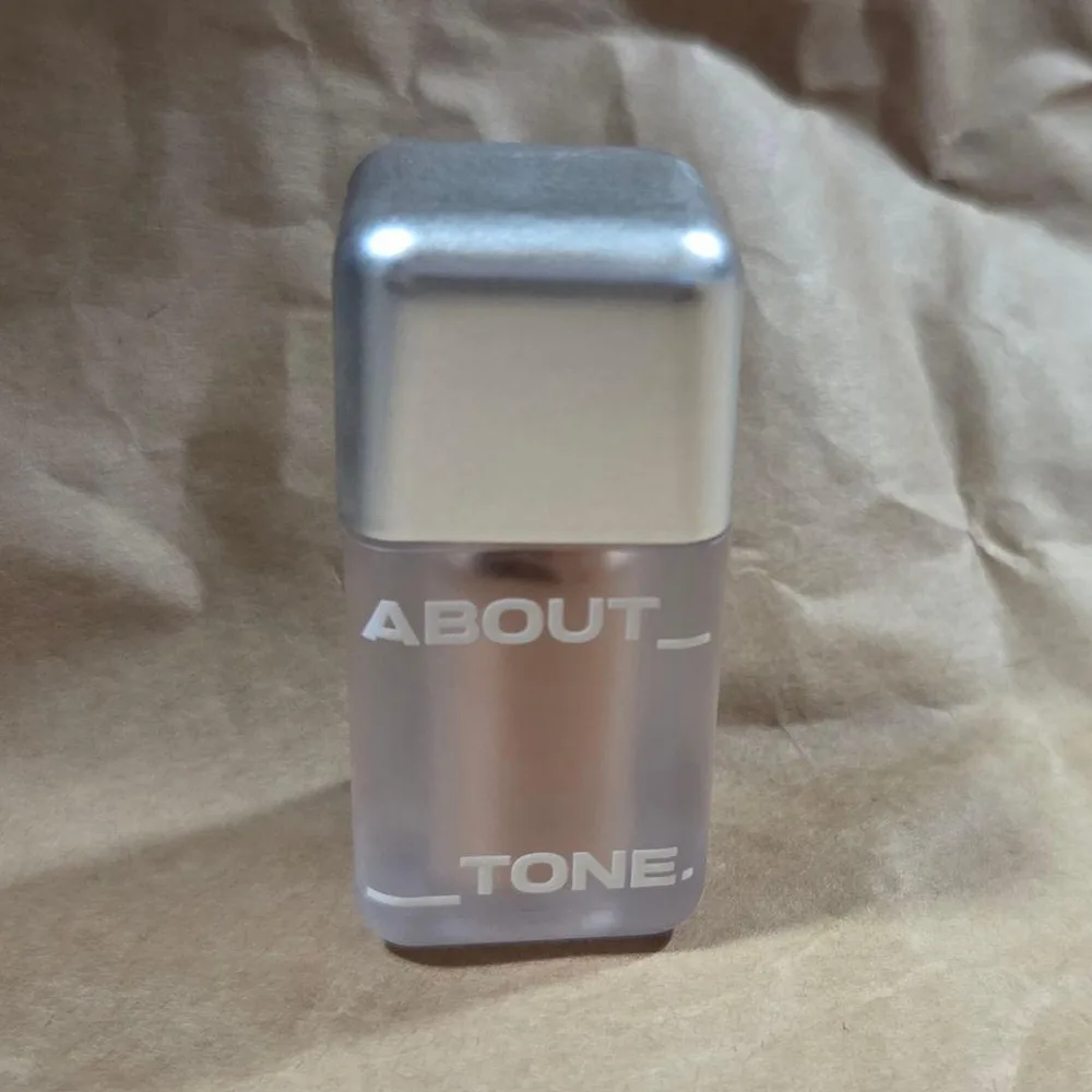 ABOUT TONE スキンレイヤーフィットブラッシャー C03 ピーチシュー