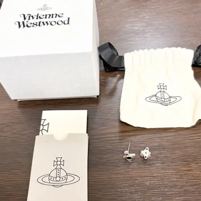 Vivienne Westwood オーブ ピアス 片耳用 ブラック