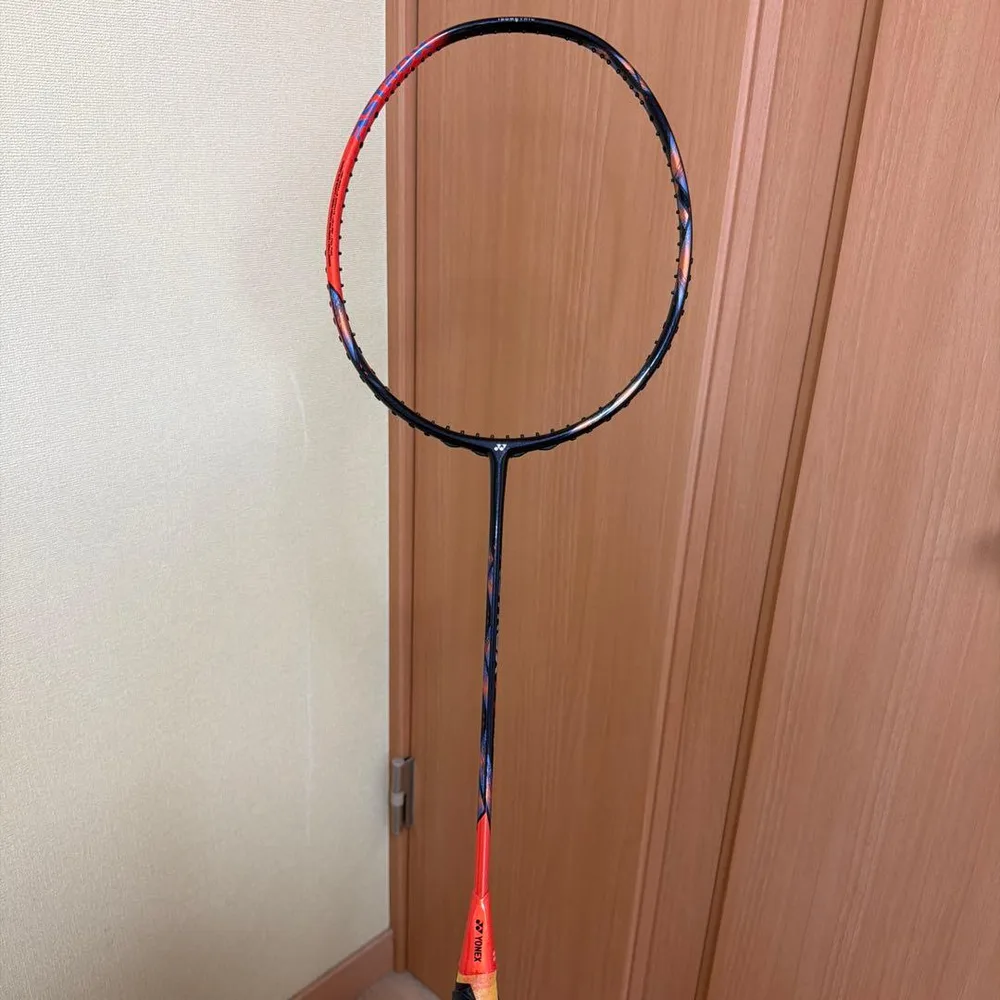 YONEX バドミントンラケットアストロクス77プロ
