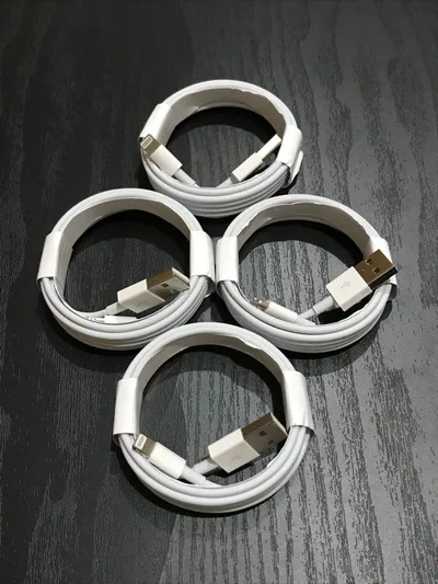 新品 iPhone ライトニングケーブル 4本 2m USB 充電器 純正品質
