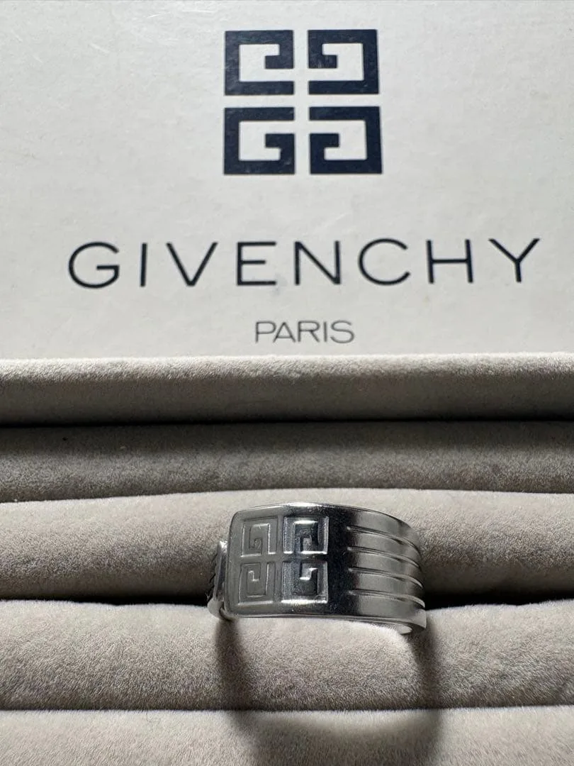 Givenchyリング21号