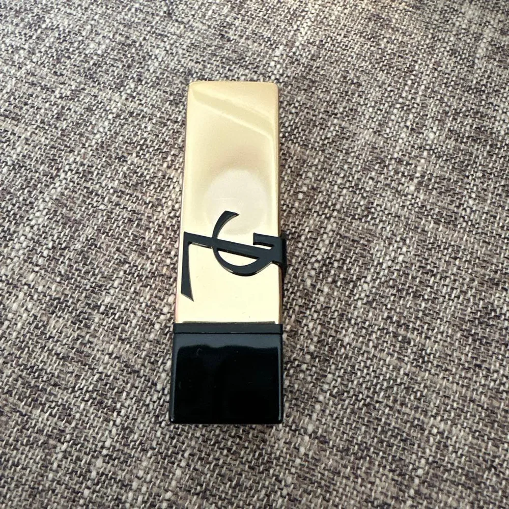 YSL ルージュ ピュールクチュール N127