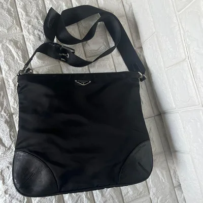 PRADA プラダ ナイロン ショルダーバッグ ブラック 7番 Lampo