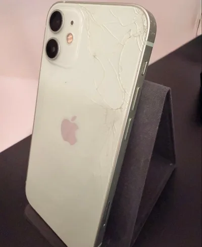 Apple iPhone 12 本体
