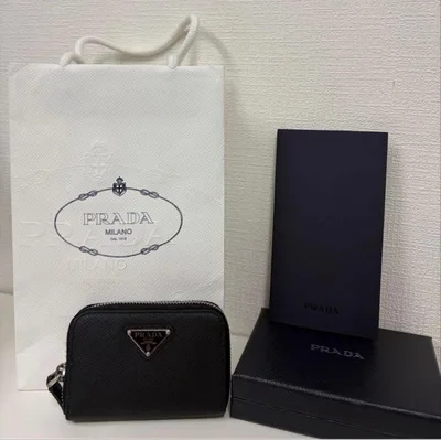 プラダ PRADA コインケース トライアングルロゴ ブラック サフィアーノ