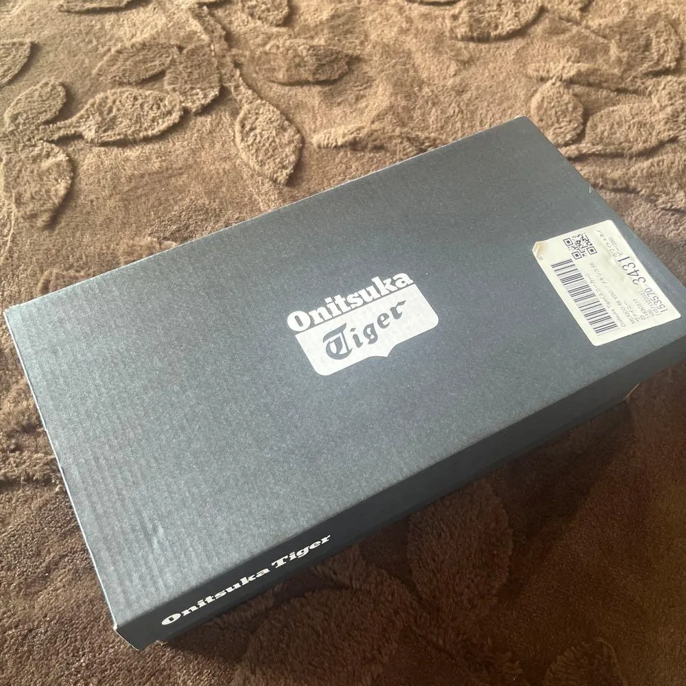 รองเท้าผ้าใบ Onitsuka Tiger
