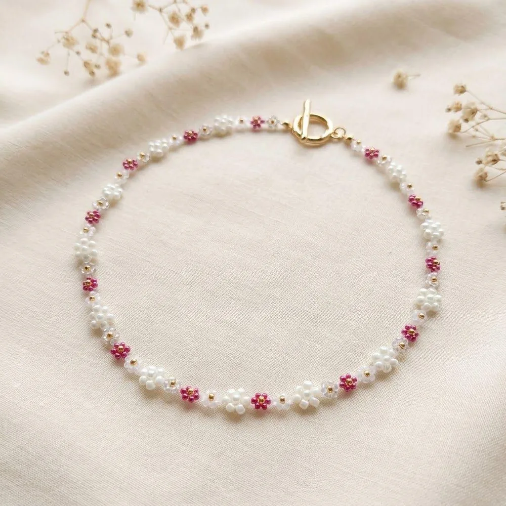 小花の紡ぎ ビーズネックレス ビーズアクセサリー