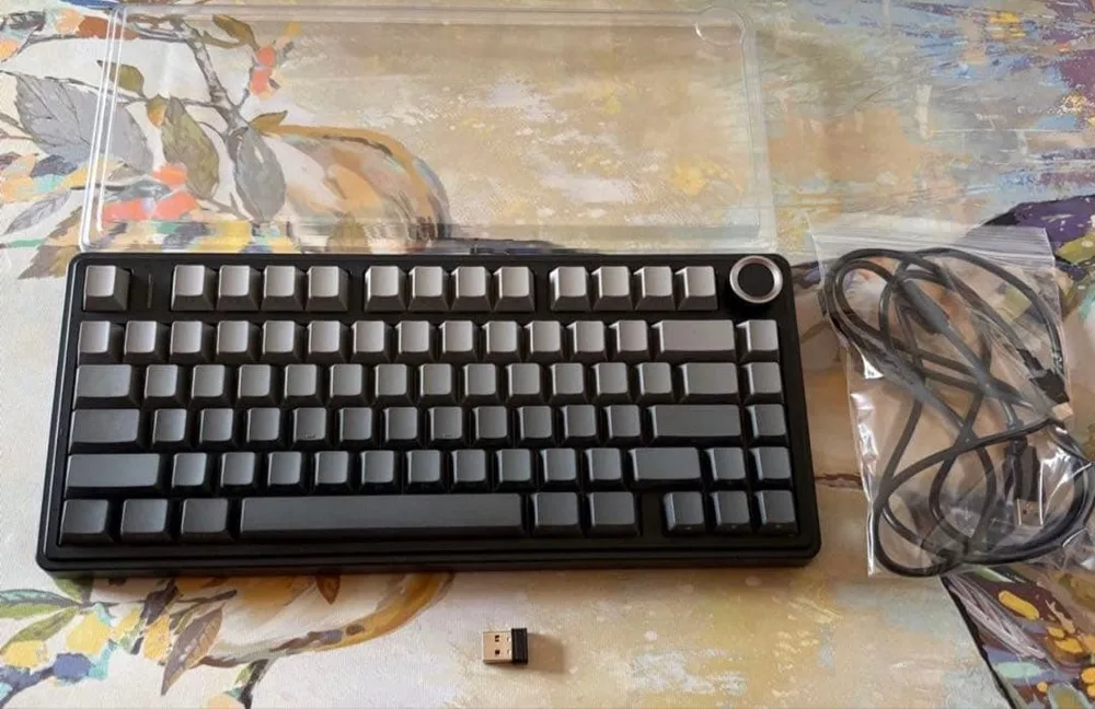 AULA F75 メカニカルキーボード