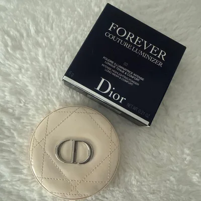 Dior ディオールスキン フォーエヴァー クチュール ルミナイザー 02