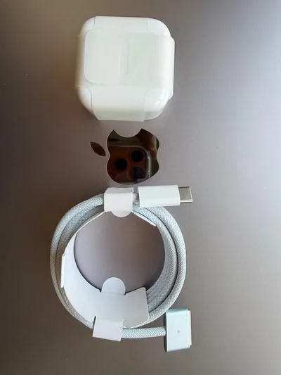 Apple純正 MagSafe3充電器 40W -> 60W 未使用