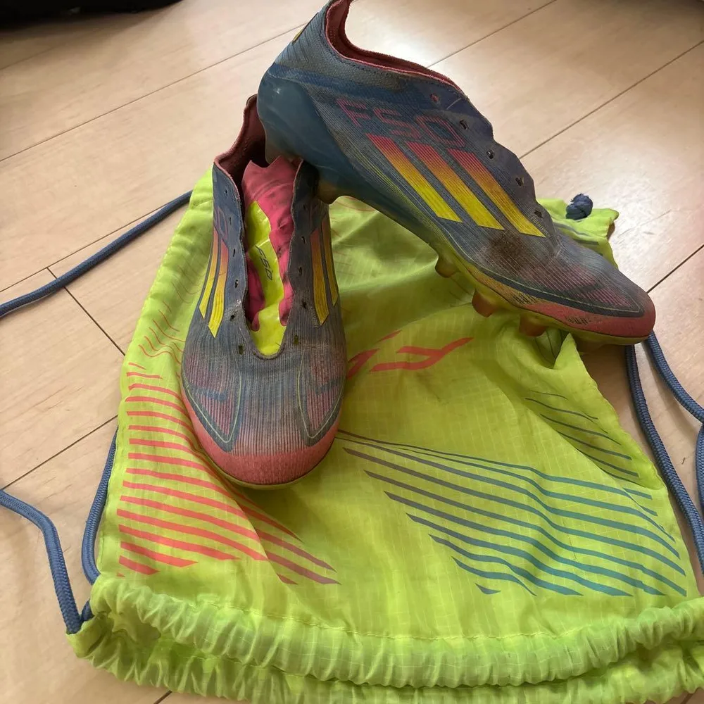 サッカースパイク
