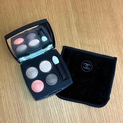 CHANEL レ キャトル オンブル 204 ティセ ヴァンドーム