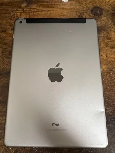 Apple iPad 第五世代 32GB