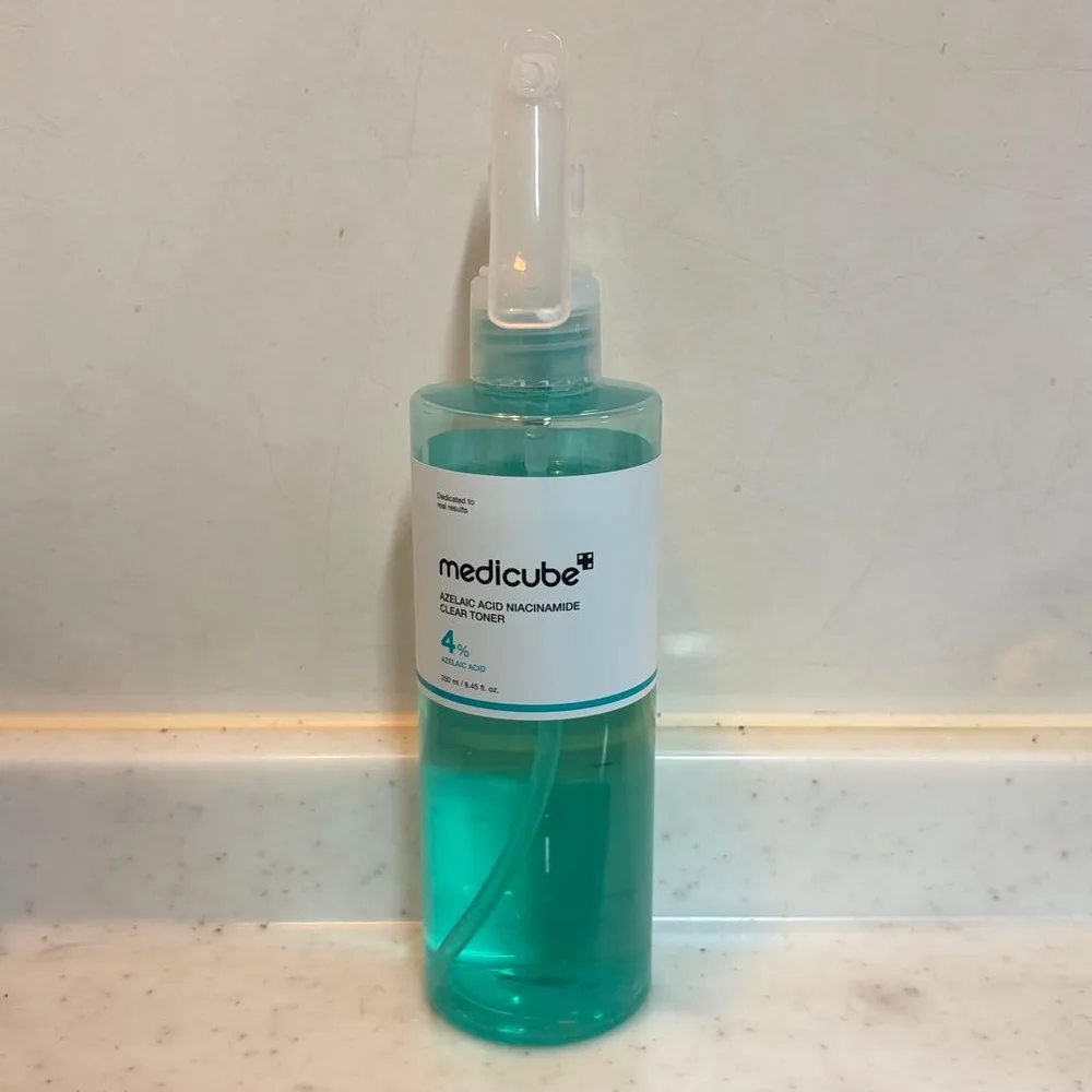 MEDICUBE メディキューブ アゼライン酸ナイアシンアミドクリアトナー