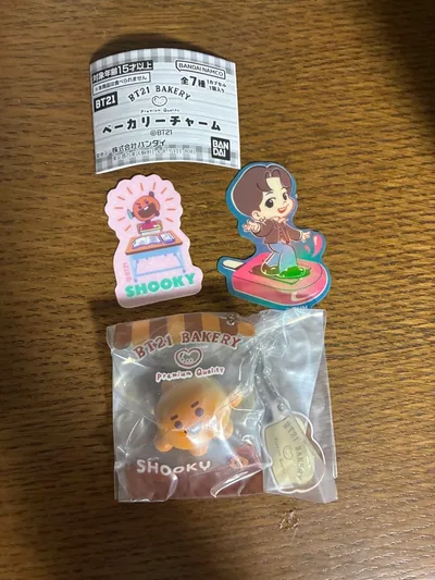 【おまけ付】BT21 ベーカリーチャーム SHOOKY
