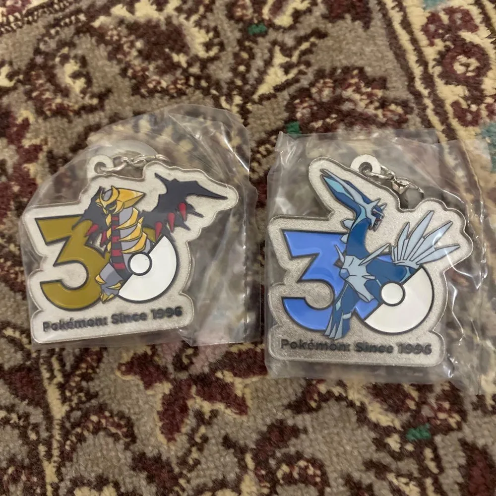 ガシャポン ポケモン 30周年 メタルチャーム 2点セット