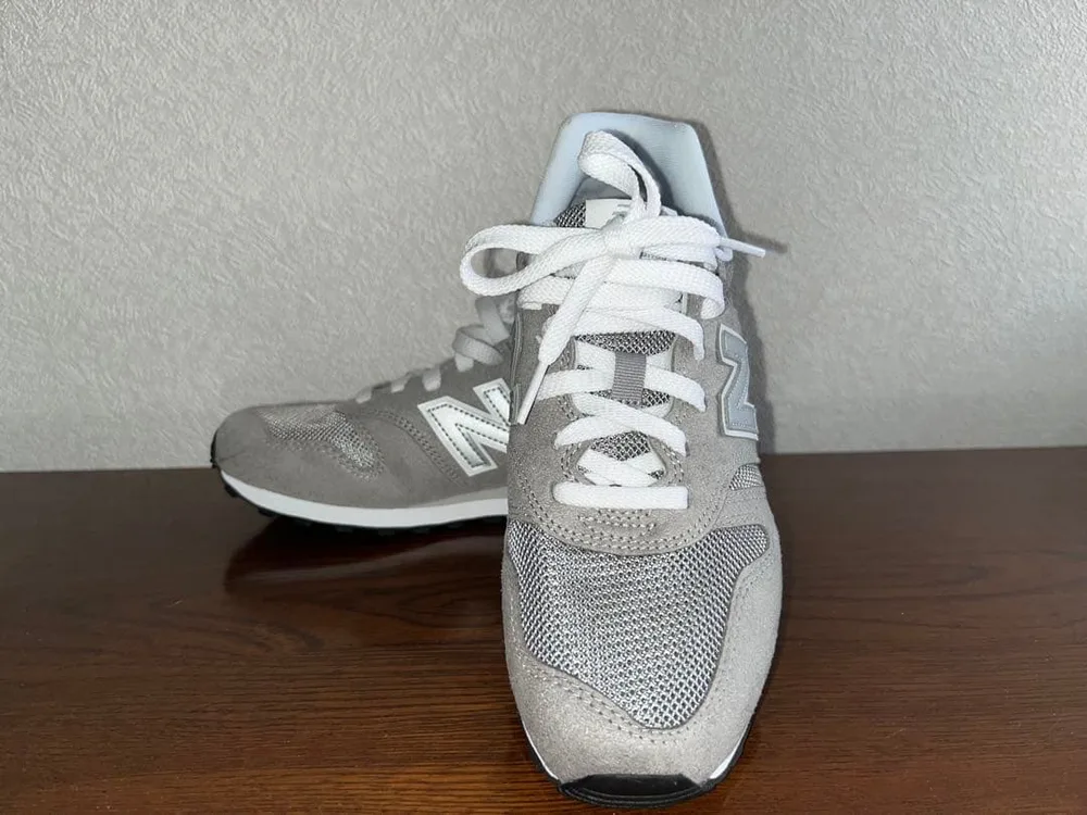 รองเท้าผ้าใบ New Balance สีเทา