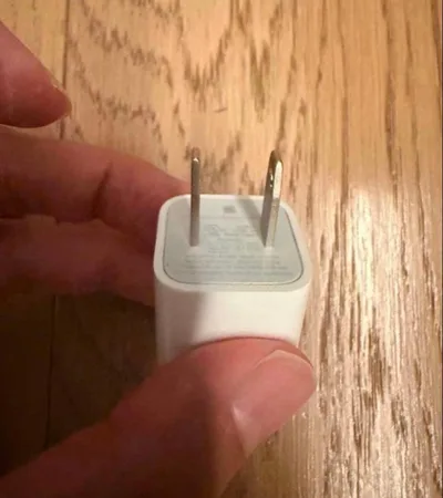 Apple USB 電源アダプタ 本体