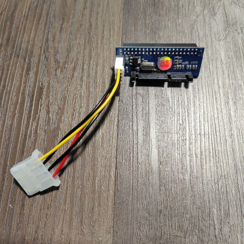 IDE to SATA 変換アダプター