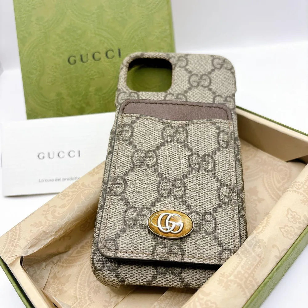 【美品】付属品完備 GUCCI グッチ GGスプリーム iPhone13ケース