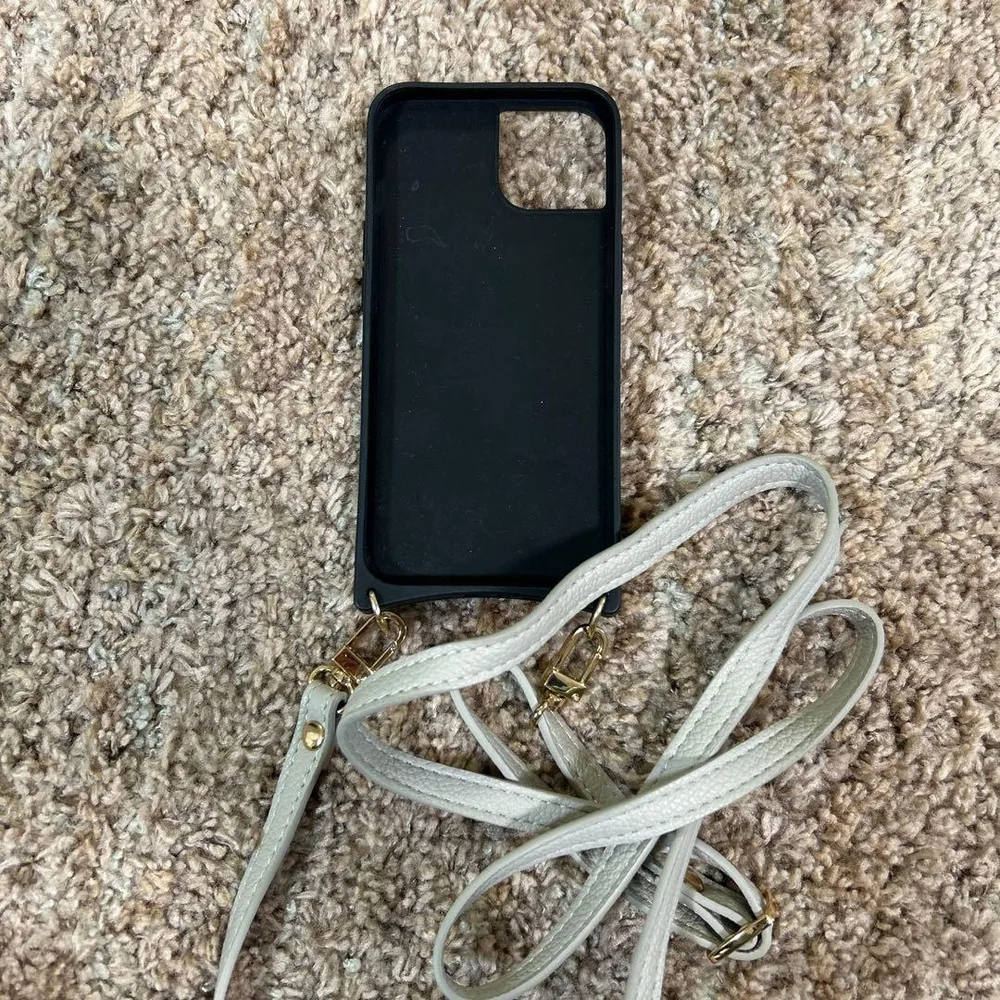 iPhone14 ショルダー付き iPhoneケース