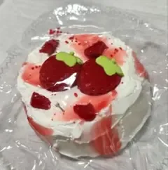 kikisquishy いちごケーキ とろりバター風 Lサイズ