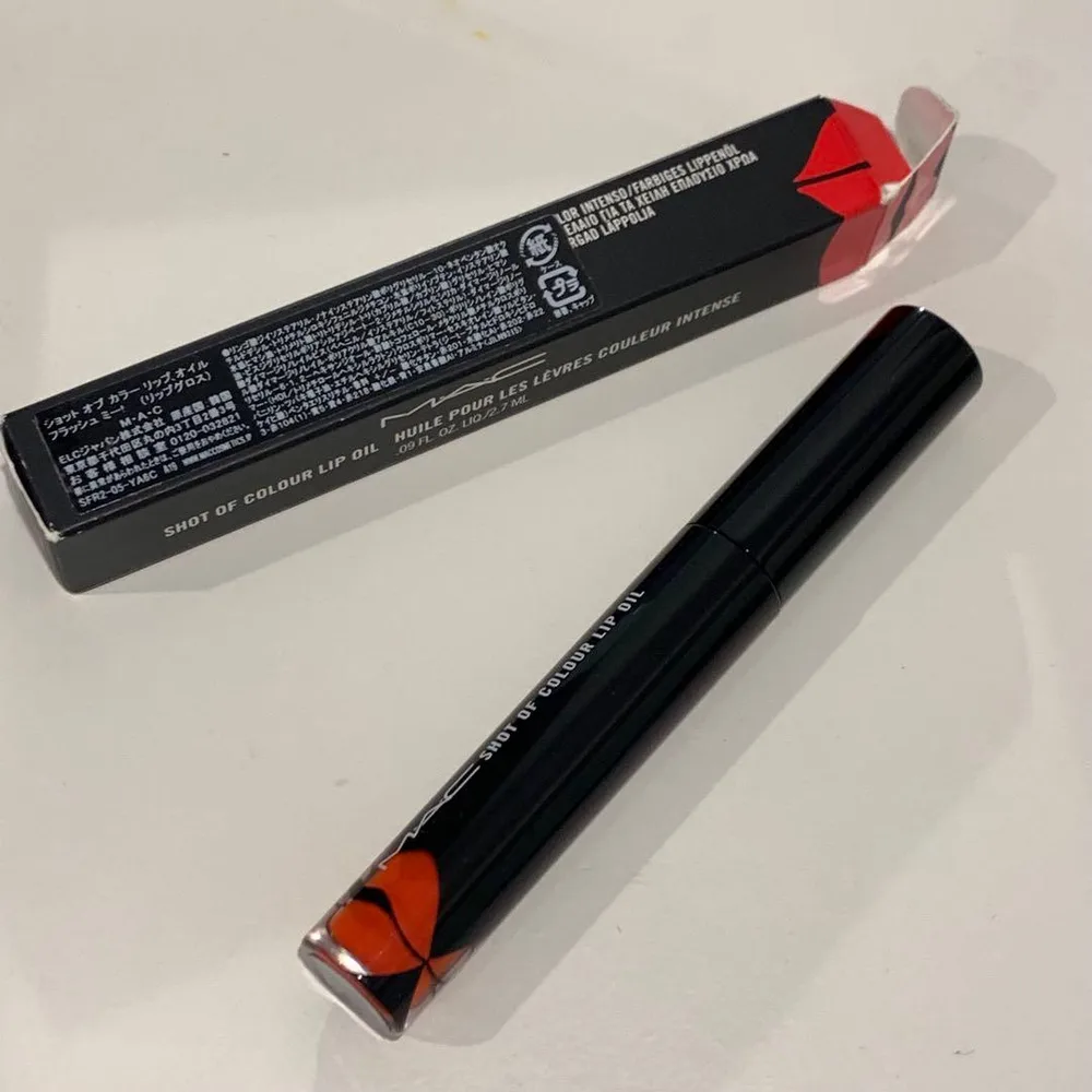macショットオブカラーリップオイル