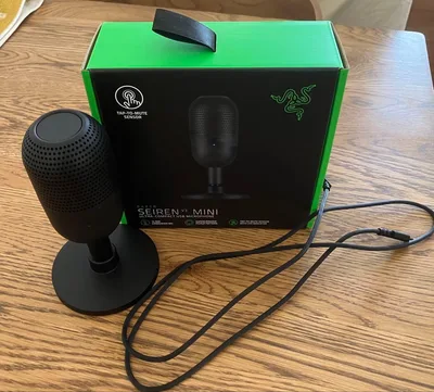 Razer Seiren V3 Mini USB ไมโครโฟนพร้อมกล่อง