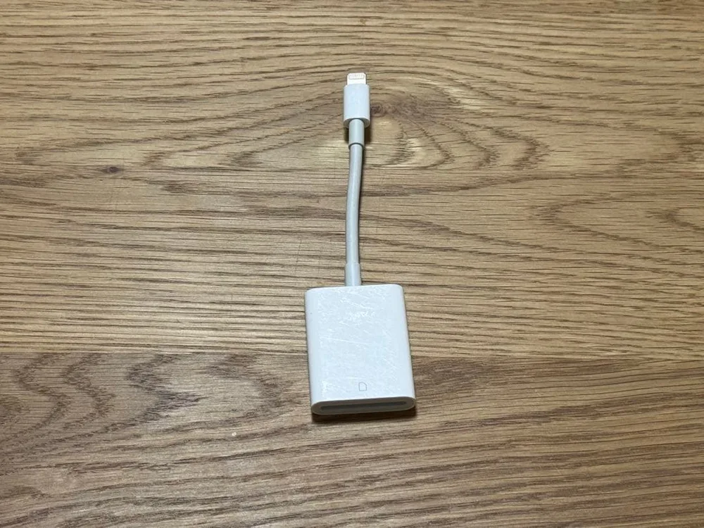 Apple Lightning-SDカードリーダー A1595