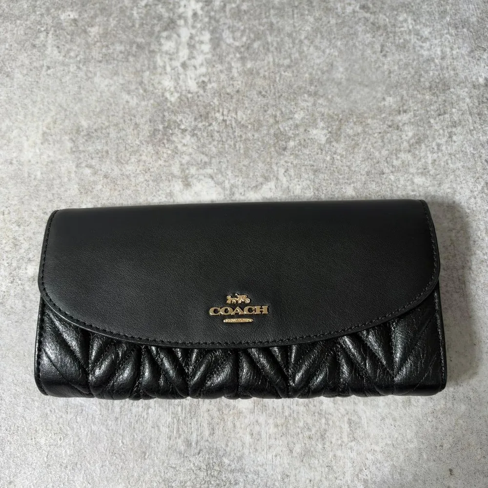 外側美品 COACH コーチ 長財布 エンべローブ キルティング レザー黒