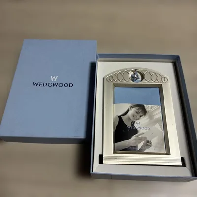 WEDGWOOD フォトフレーム シルバーカラー