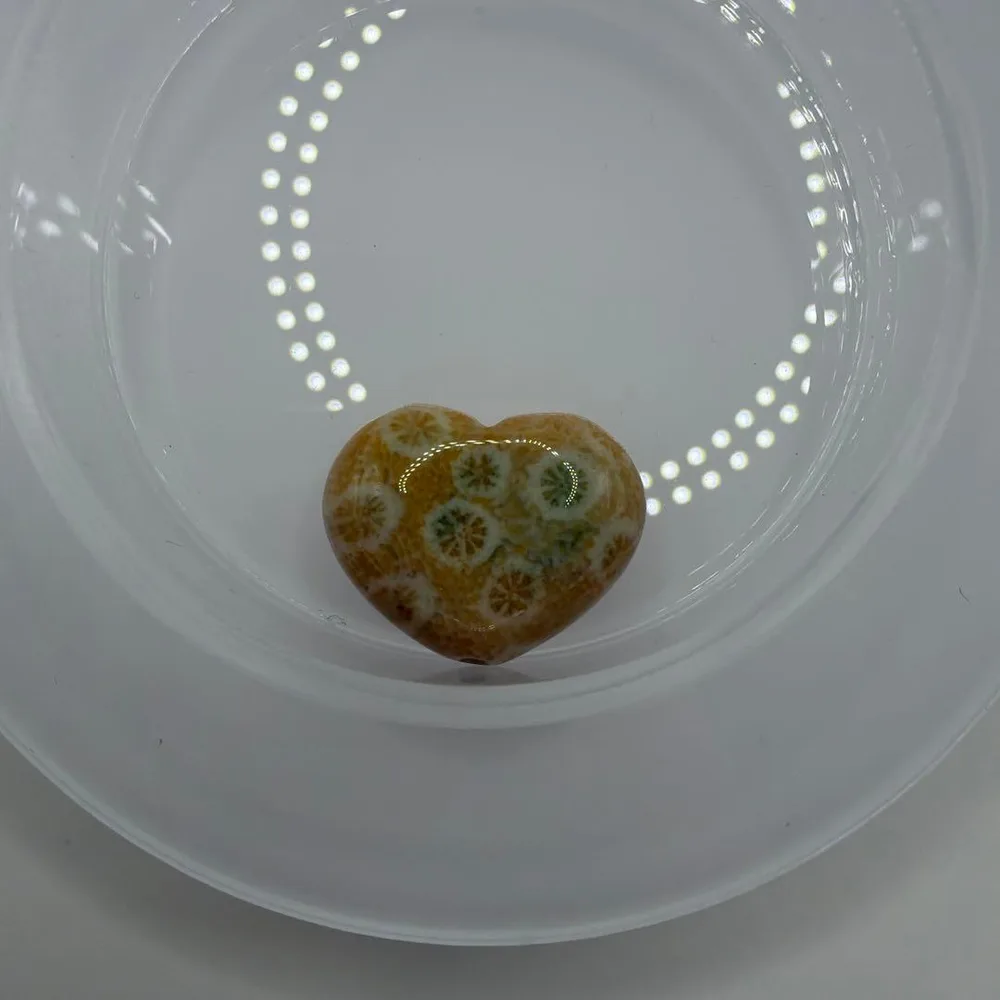 コーラル ハート型パーツ 貫通穴あり 約13×17mm アクセサリー素材