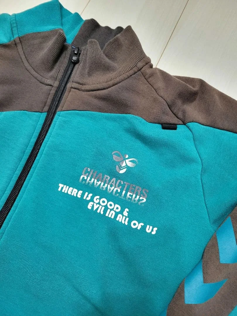 【hummel】 ジップアップスウェット