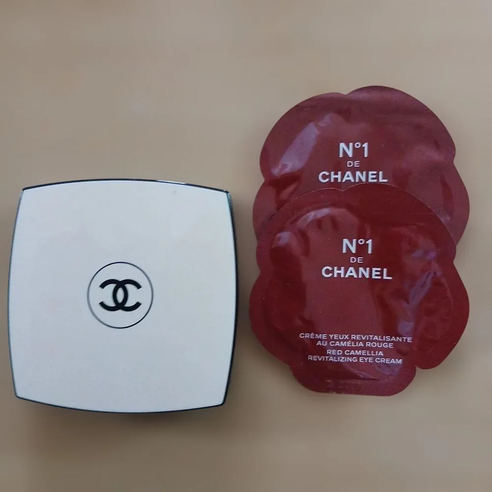 CHANEL パウダーファンデーション サンプルセット