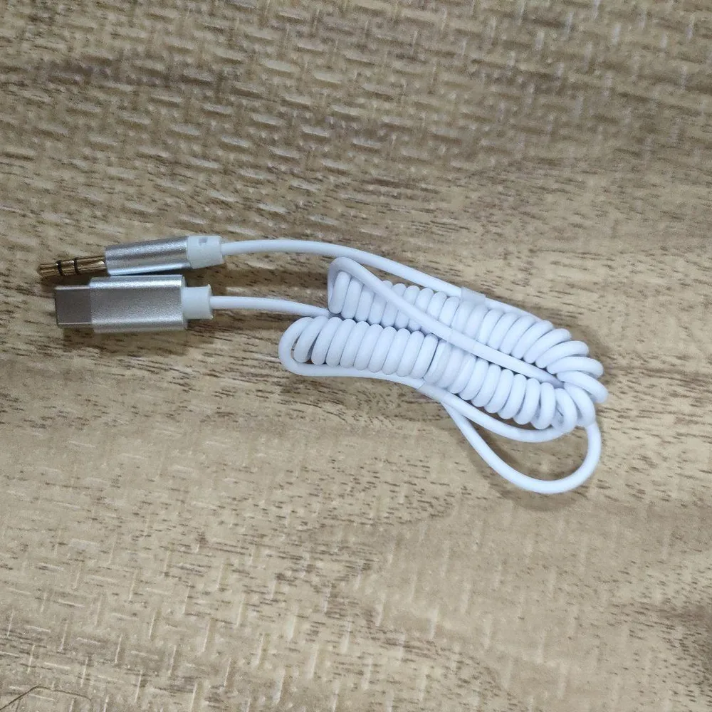 Type-C to 3.5mm カールコード イヤホン変換ケーブル”