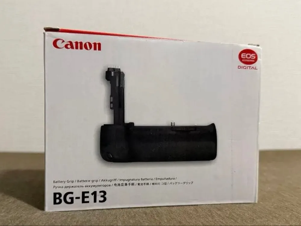 【新品未使用】Canon バッテリーグリップ BG-E13(EOS 6D用)