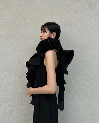 MARGE Suede ruffle scarf ブラック