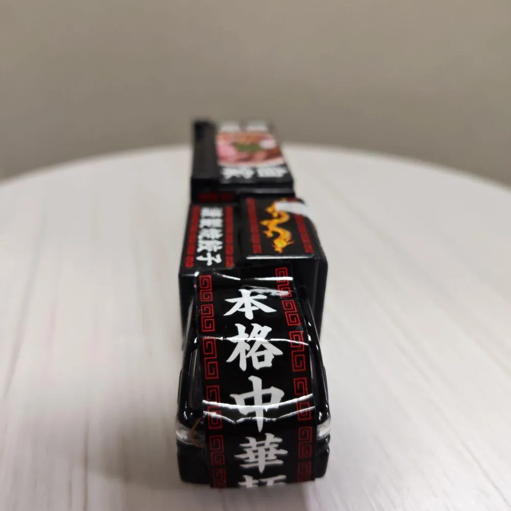 トミカ