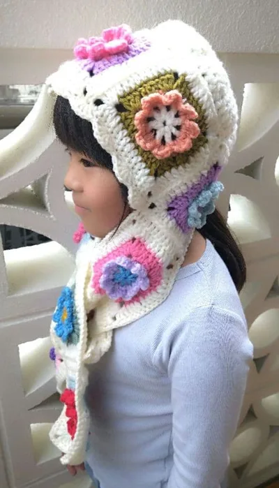 立体花モチーフ 子ども用 バラクラバ マフラー付きニット帽子 フード付 かぎ針編
