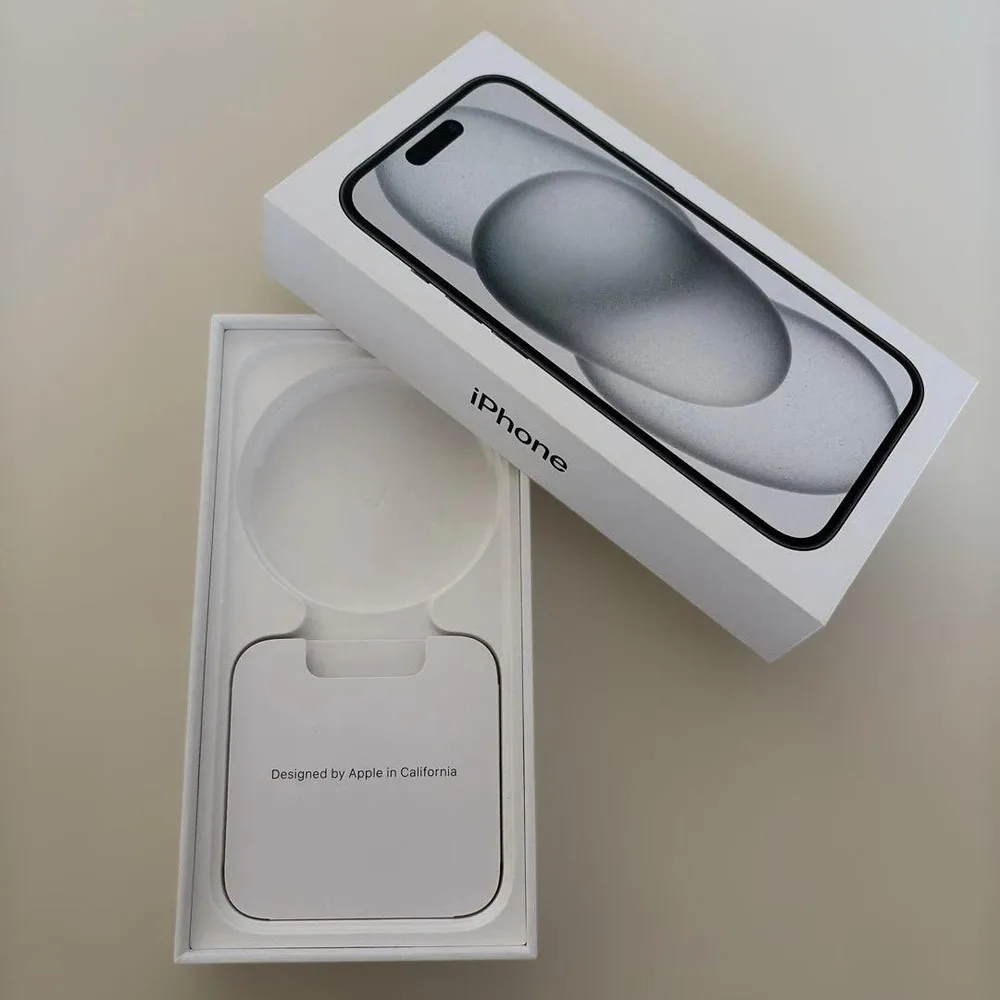 Apple iPhone 15 128G ブラック 空箱のみ