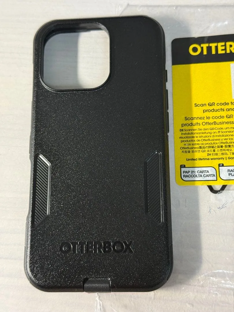 OtterBox Commuter iPhone 16 pro MagSafe