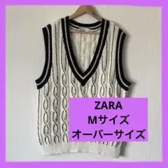 ザラ ZARA ホワイトにブラックビーズ ケーブル編み ニットベスト M