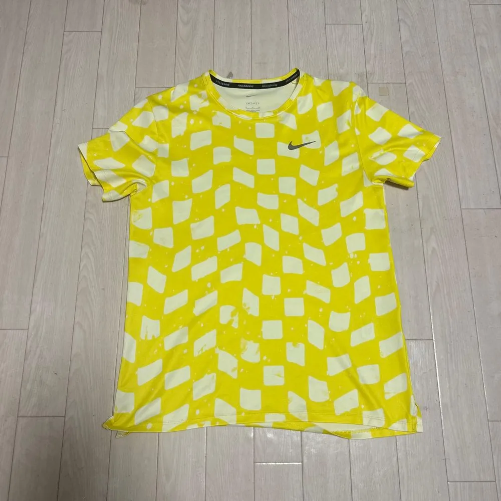 NIKE ランニングTシャツ