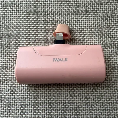 iWALK モバイルバッテリー ピンク Lightning端子