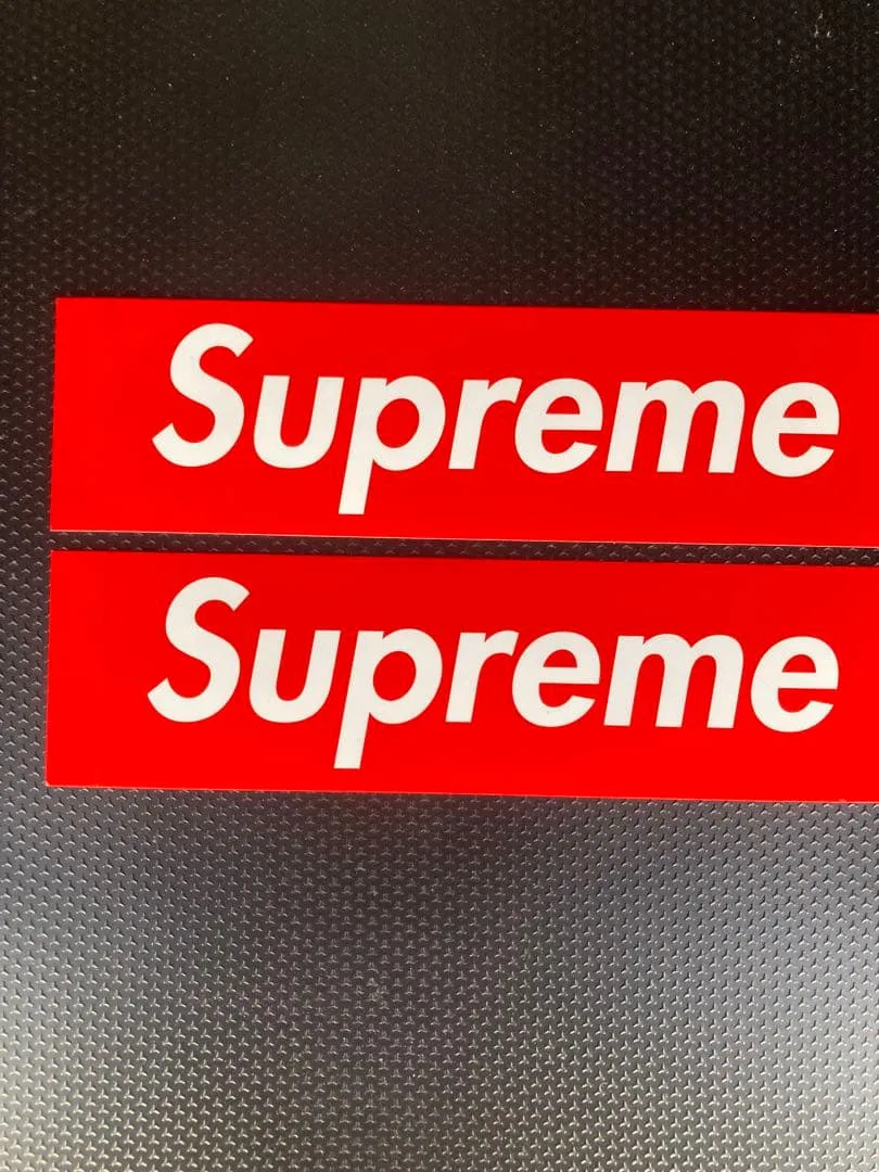 supremeステッカー