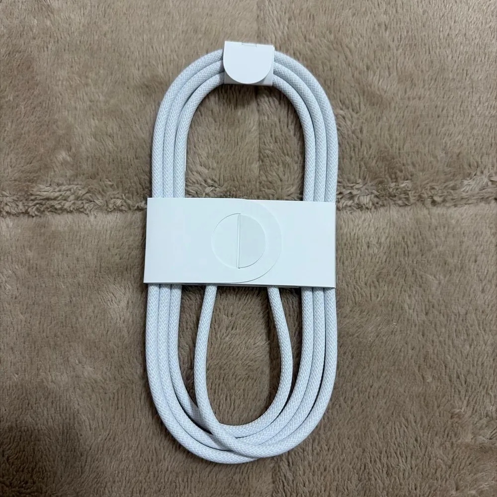【純正】Apple USB-C 充電ケーブル 編み込みタイプ
