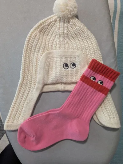ANYA HINDMARCH UNIQLO ニット帽 ソックス セット