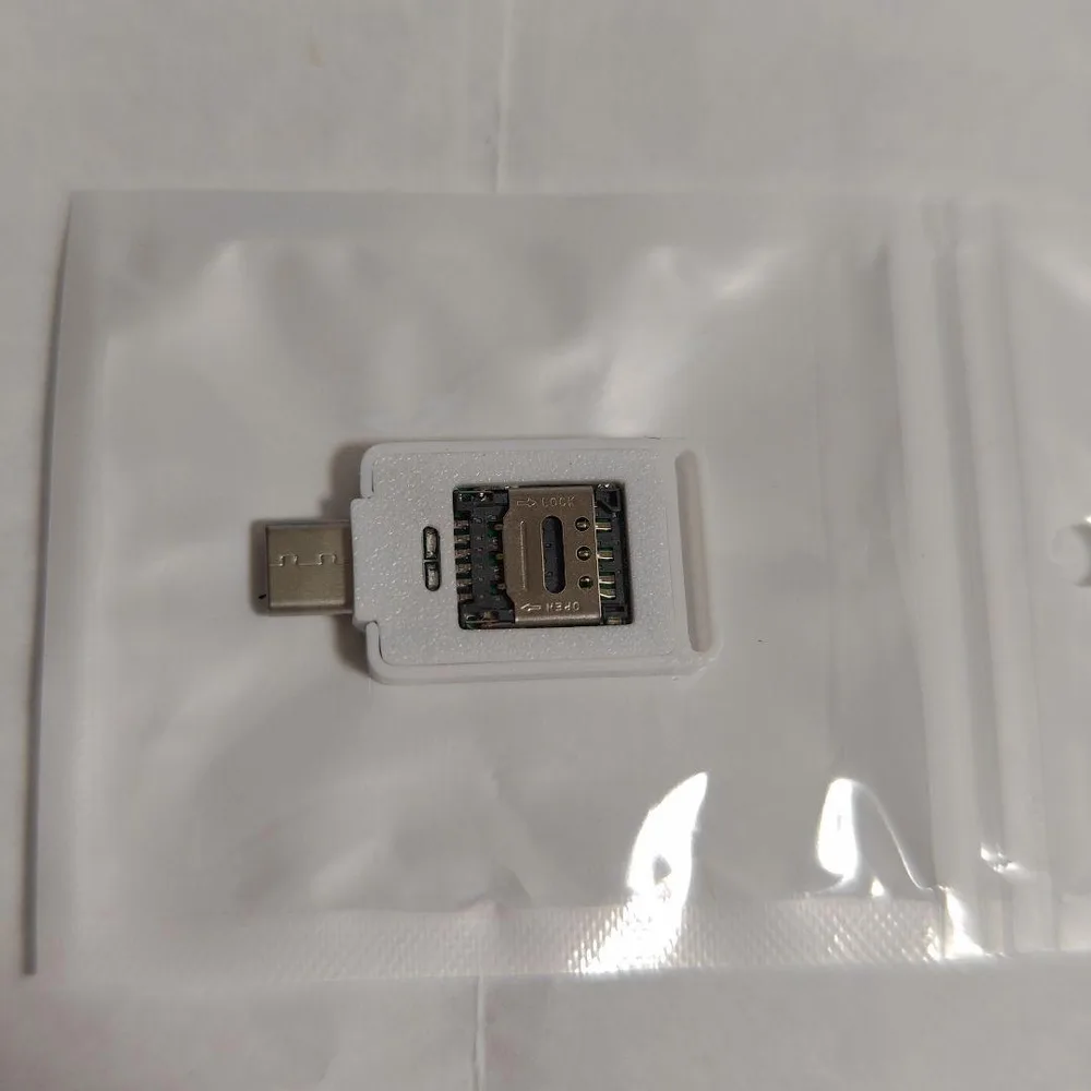 USB Type-C SIMカードリーダー 本体