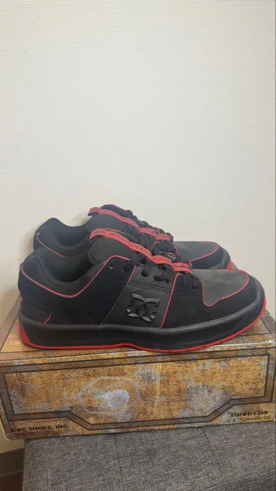 รองเท้าผ้าใบ DC SHOES STAR WARS 27.0 สีดำ/แดง